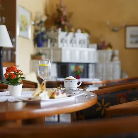 Seehotel Vinzenz 4* Velden am Woerthersee